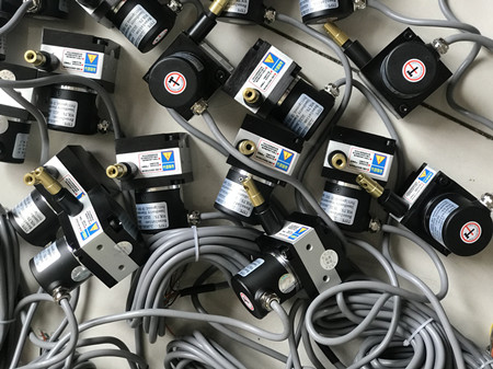 國產(chǎn)位移傳感器的性能及在自漿紗機(jī)上的應(yīng)用 國產(chǎn)位移傳感器的性能及在自漿紗機(jī)上的應(yīng)用