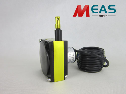 拉線位移傳感器的線形規(guī)模及頻率起著決定性的作用  拉線位移傳感器的線形規(guī)模及頻率起著決定性的作用