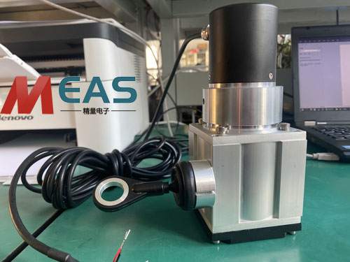 拉繩位移傳感器安裝時平行度允許有±0.3mm的誤差 拉繩位移傳感器安裝時平行度允許有±0.3mm的誤差