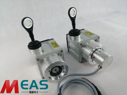 拉線位移傳感器內(nèi)部的回旋裝置將自動收回鋼絲繩 拉線位移傳感器內(nèi)部的回旋裝置將自動收回鋼絲繩