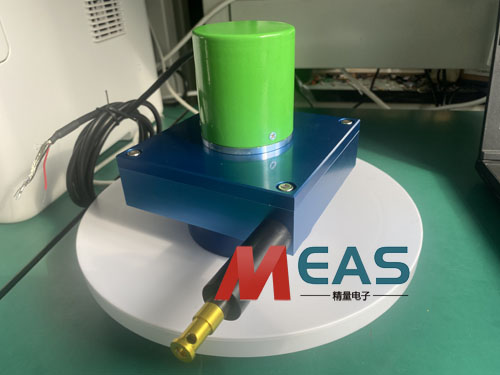 拉線位移傳感器信號(hào)無(wú)輸出時(shí)變頻器不能正常工作 拉線位移傳感器信號(hào)無(wú)輸出時(shí)變頻器不能正常工作