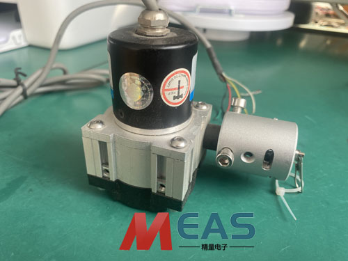 拉繩位移傳感器在粉塵污染的環(huán)境中使用應(yīng)加防塵裝置 拉繩位移傳感器在粉塵污染的環(huán)境中使用應(yīng)加防塵裝置