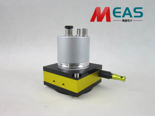 拉線位移傳感器仔細(xì)選擇安裝位置盡量避免振動(dòng) 拉線位移傳感器仔細(xì)選擇安裝位置盡量避免振動(dòng)