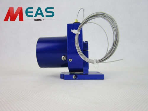 拉繩位移傳感器對(duì)精準(zhǔn)度有著近乎苛刻的追求 拉繩位移傳感器對(duì)精準(zhǔn)度有著近乎苛刻的追求