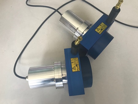 有哪幾種因素影響到防爆位移傳感器