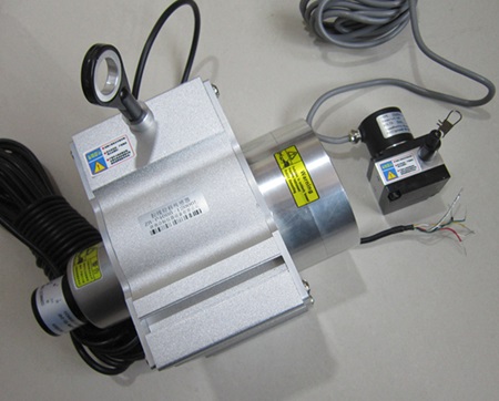 介紹電壓拉繩位移傳感器安裝方式及注意事項