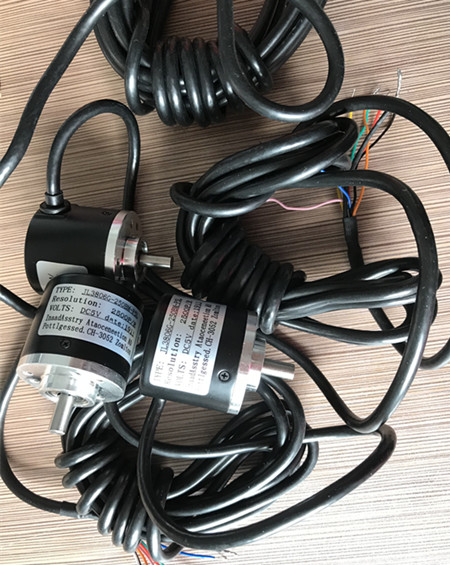 了解一下磁致伸縮位移傳感器的工作原理